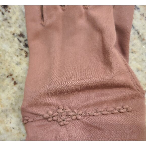 Vintage Size S/M Pink Stretch Nylon Formal 7.5" Gloves Cluster Bracelet Look - Picture 14 of 16